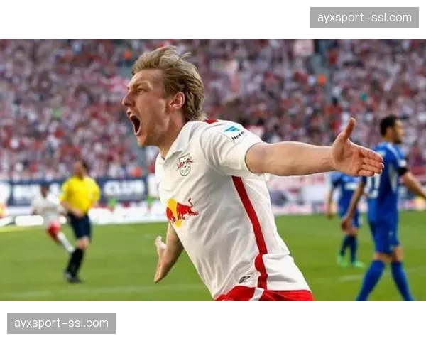 莱比锡主场赛前为已故球迷举行默哀仪式 莱比锡主场赛前为已故球迷举行默哀仪式